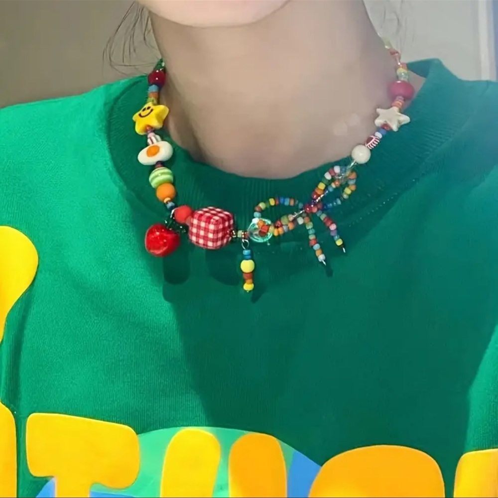 NWT Y2K Colorful Beaded Pendant Necklace in Multi
